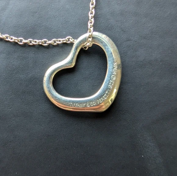 Tiffany & Co - Elsa Peretti Open Heart SV925 Necklace Pendant - Great Condition - Picture 5 of 8